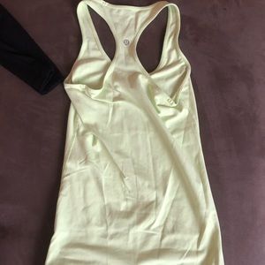 Lululemon size 4